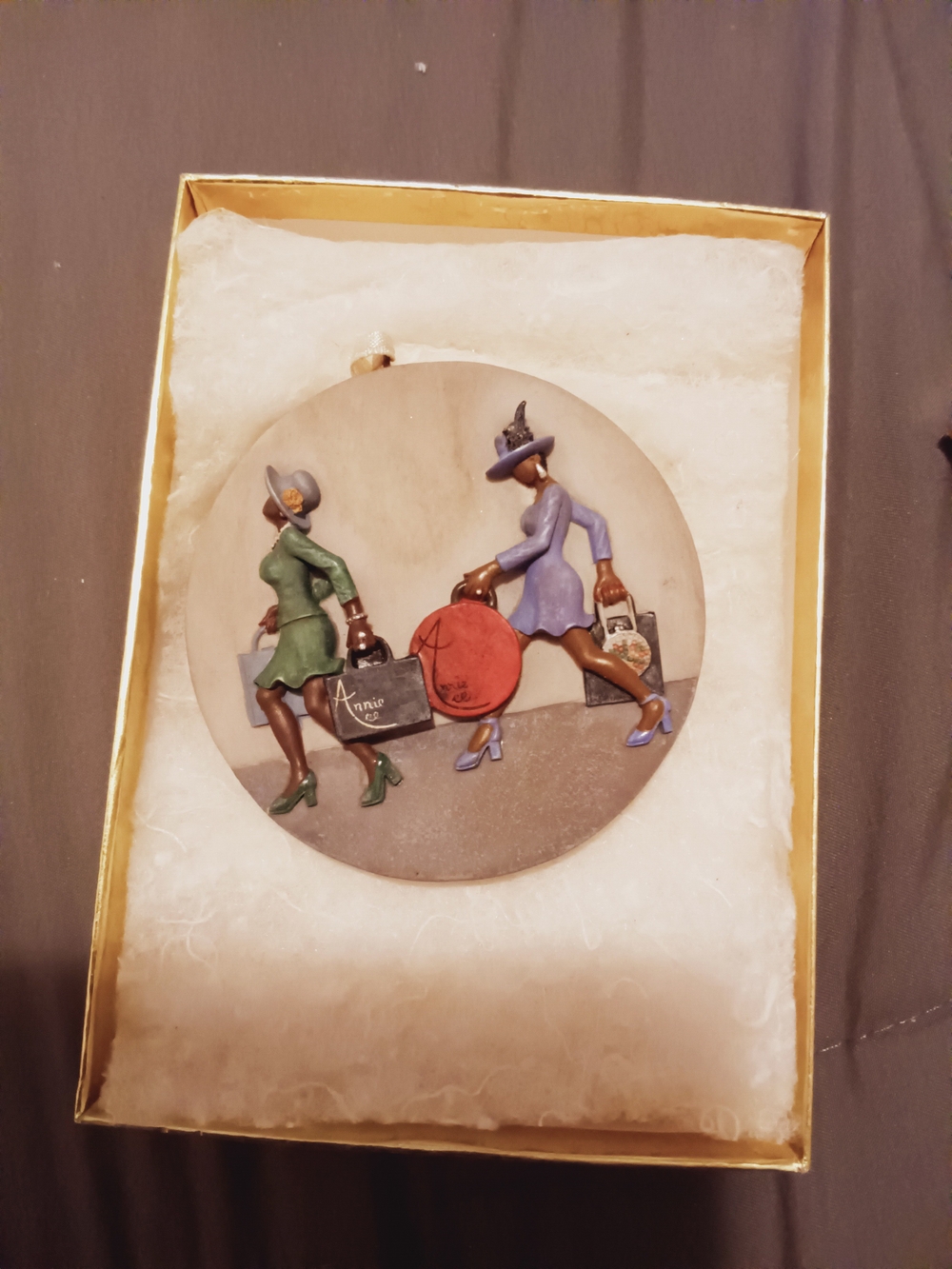 Vintage 2004 Sass 'n Class by Annie Lee "Power Shopping" Ornament